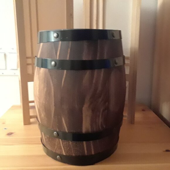 Wooden Whiskey/Wine Barrel For Bar Or Home Decor - Picture 7 of 10